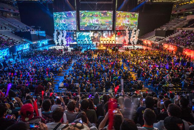 能否原班人马再战一年？ bin 、 Xun 、Elk合同即将到期 knight与ON明年到期